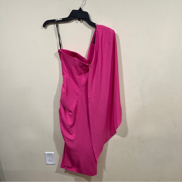 Lavish Alice One-Shoulder Cape Midi Dress size US 6 pink women’s - Picture 7 of 9